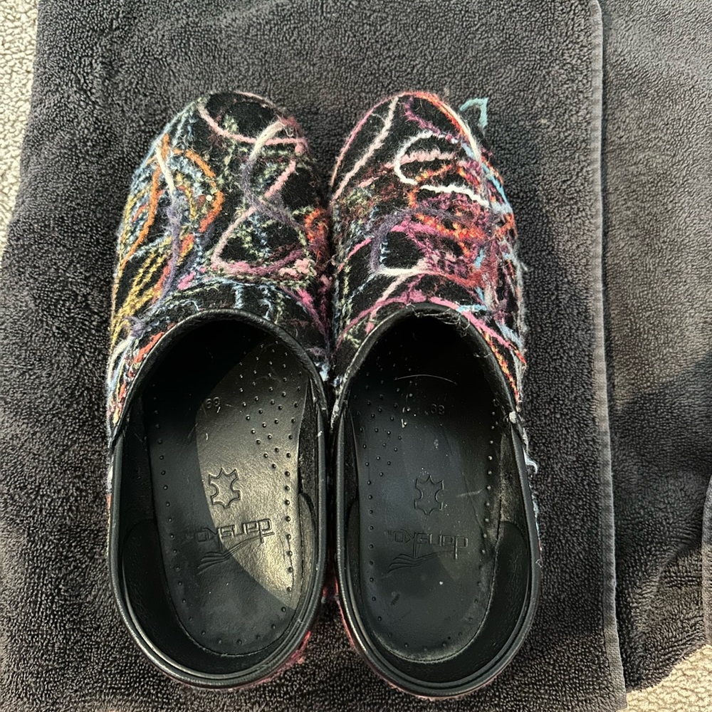 Womens Multicolor Thread Dansko